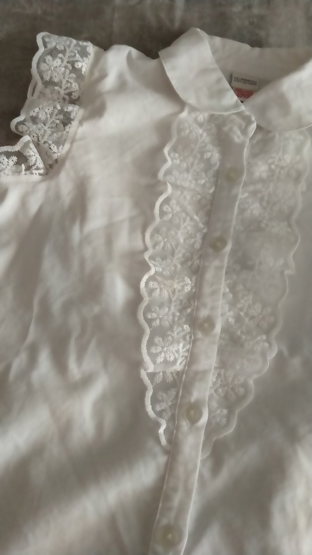 Kız Çocuk Nakışlı Beyaz Kısa Kollu Gömlek - Görsel 4