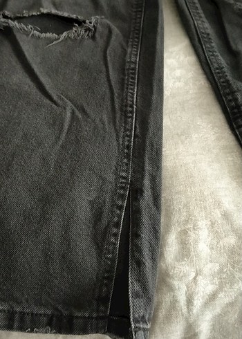 Siyah Midi Kesim Yırtık Detaylı çocukKot Pantolon - Görsel 2