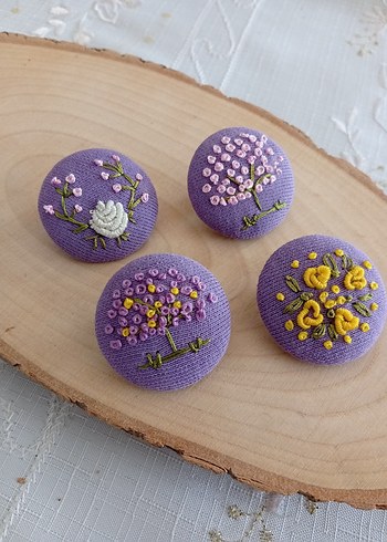 El işlemeli Çiçek yaka iğnesi - Görsel 2