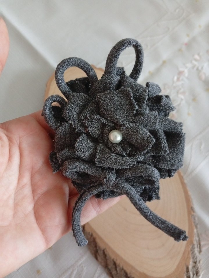 İncili Triko Detaylı Kadın Broş - Görsel 2