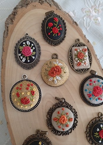 El işlemeli Kolyeler - Görsel 4