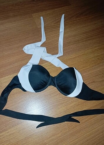 Angelsin marka çok şık bikini üstü