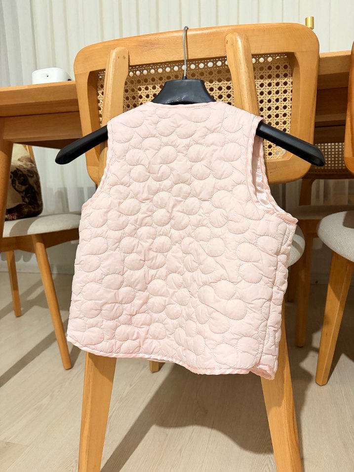 Düğmeli Pembe Kız Yeleği - Görsel 2