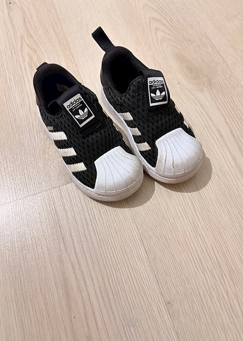Adidas 23