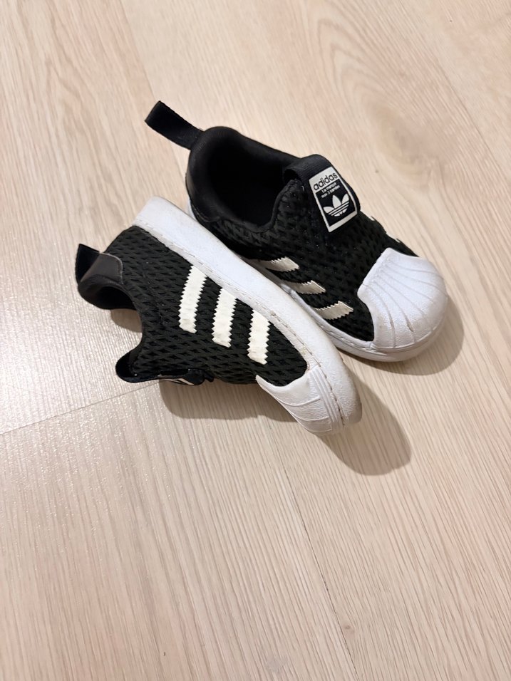 Çocuk Siyah Adidas Spor Ayakkabı - Görsel 2