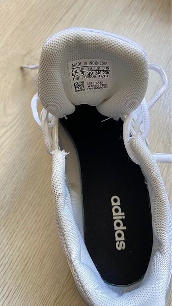 38 Beden Adidas spor ayakkabı