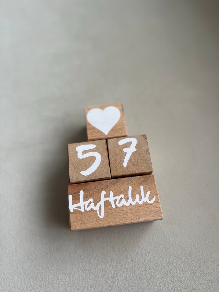 Beyaz Ahşap Yaş Küpleri çekim için - Görsel 3