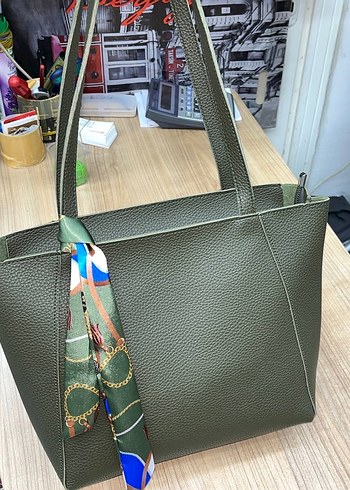Zara Siyah Deri Kadın Omuz Çantası