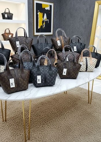 Louis Vuitton Kahverengi Deri Kadın Çanta Tokalı