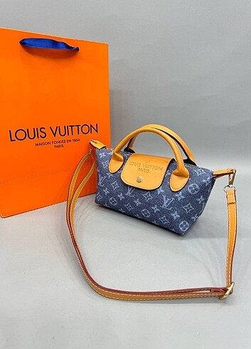 Louis Vuitton Çapraz çanta 