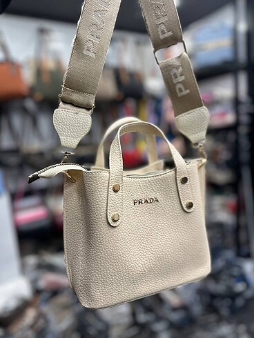 Prada Çapraz çanta
