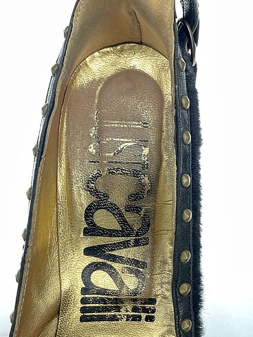 39 Beden siyah Renk Just Cavalli Stiletto %70 İndirimli.