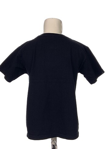 universal Beden Diğer T-shirt %70 İndirimli.