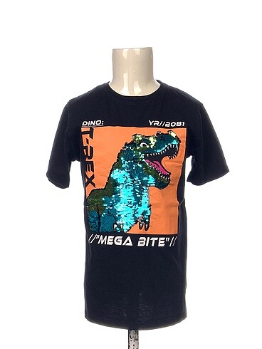 H&M T-shirt %70 İndirimli.
