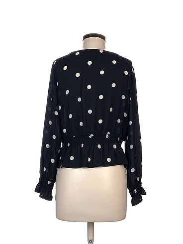 40 Beden H&M Bluz %70 İndirimli.