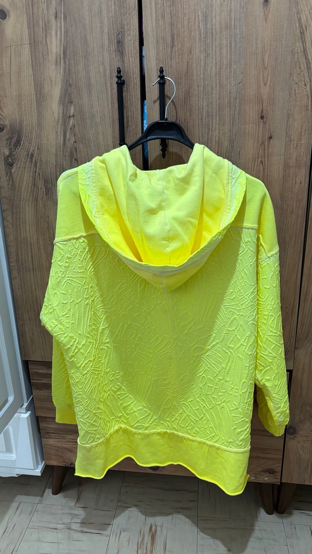 Sarı Kapüşonlu Mini Gömlek - Görsel 4