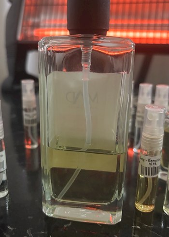 MAD Parfüm Kadınlar İçin Çiçek Kokusu 100 ml - Görsel 3