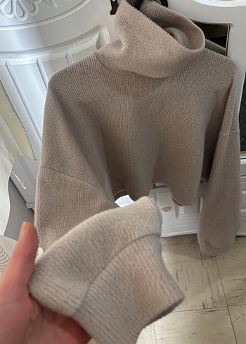 Beyaz Boğazlı Uzun Kollu İnce Triko Kazak - Görsel 5