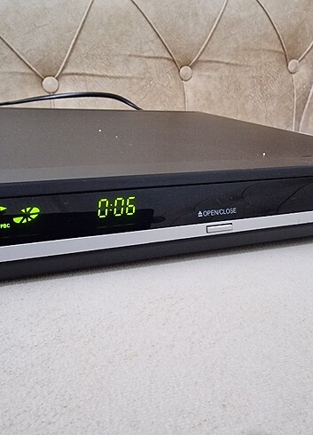 TOSHIBA DVD PLAYER