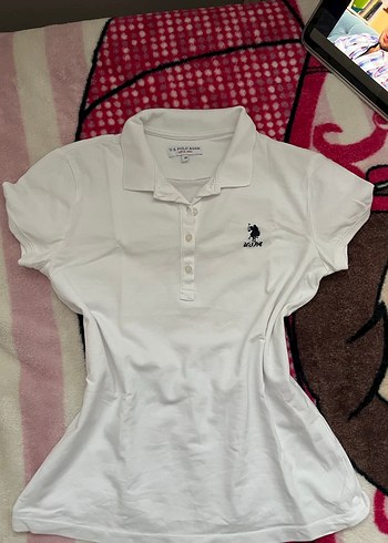 Beyaz Polo Yaka Kadın Tişört
