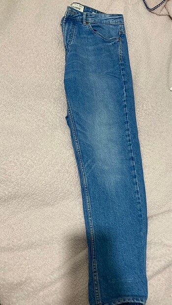 34 Beden mavi Renk Pull and bear pantolon