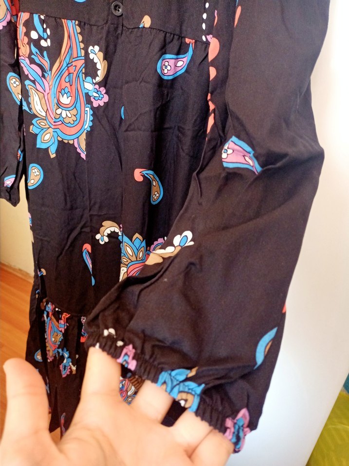 Uzun, V Yakalı, Düğmeli Bohem Desenli Elbise - Görsel 3