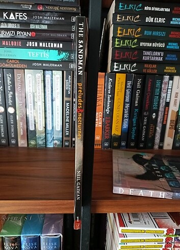  Sandman volume 1 preludes nocturnes neil gaiman