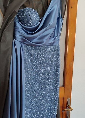 Mavi saten taşlı Abiye elbise 