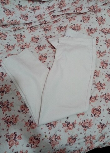 40 Beden beyaz Renk Kumaş pantolon 