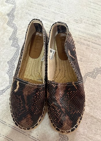 Bambi Siklik Ve Rahatlik Yilan Desenli Slip On Ayakkabi