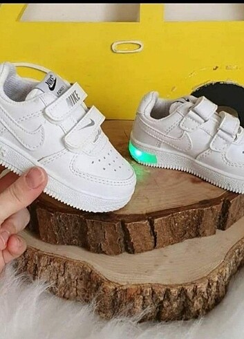 29 Beden Işıklı Nike Bebek ayakkabı 