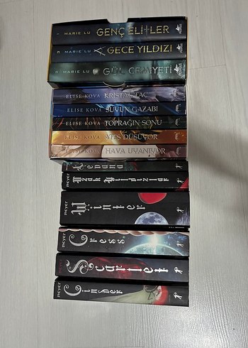 Genç Eli+ler, Gece Yıldızı ve Diğer Romanlar Seti