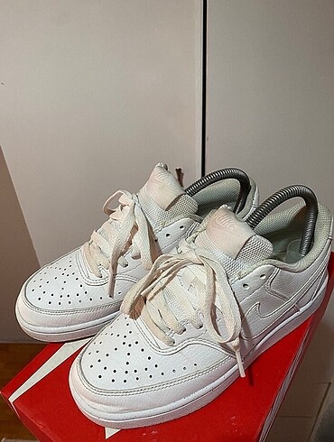 36,5 Beden Nike ayakkabı