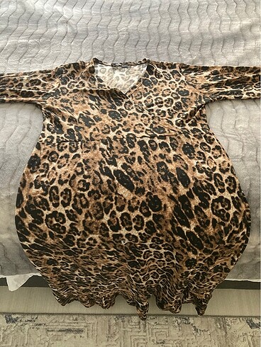 Leoparlı elbise