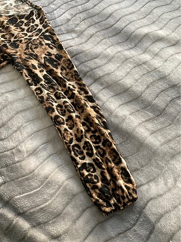 52 Beden çeşitli Renk Leoparlı elbise