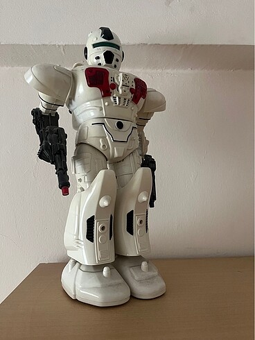 oyuncak robot