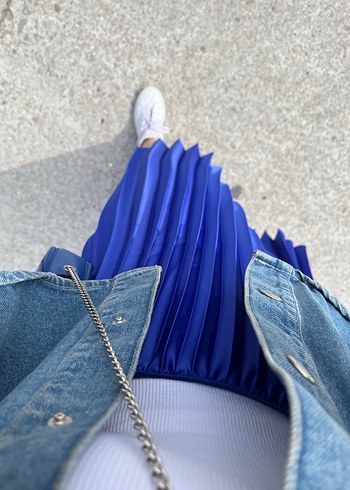 Parlak Mavi Pilili Etek - Görsel 3