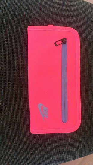 Nike Pembe spor cüzdan