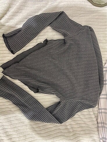 Sheinside Shein gri omuzu açık bluz