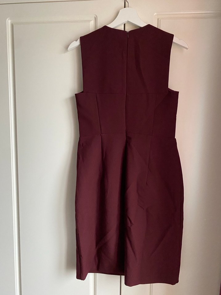 Kemer Detaylı Bordo Kadın Elbise - Görsel 2