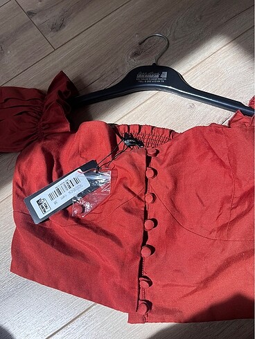 Diğer Trendyolmilla crop yeni etiketli