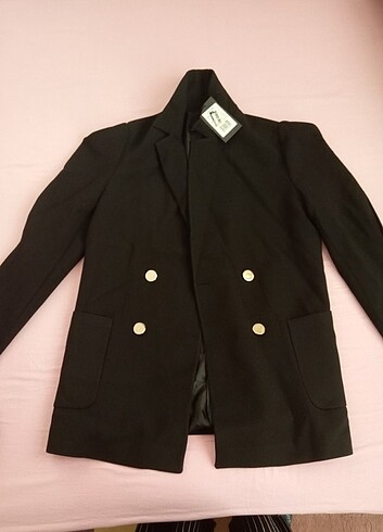 Yeni etiketli blazer