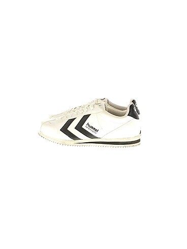 Hummel Spor Ayakkabı %70 İndirimli.