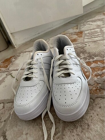 Adidas Spor Ayakkabı