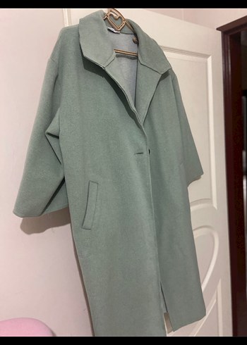 Oversize kesim, geniş yakalı kaban - Görsel 2