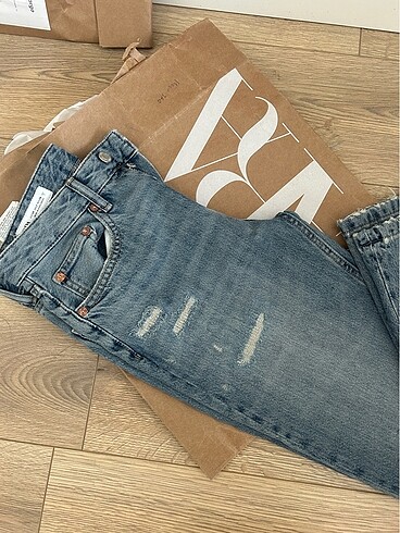 Zara ZARA STRAIGHT DISTRESSED ORTA BEL JEAN
