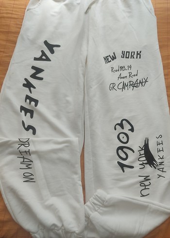 Beyaz Baskılı  Eşofman Altı - Görsel 2