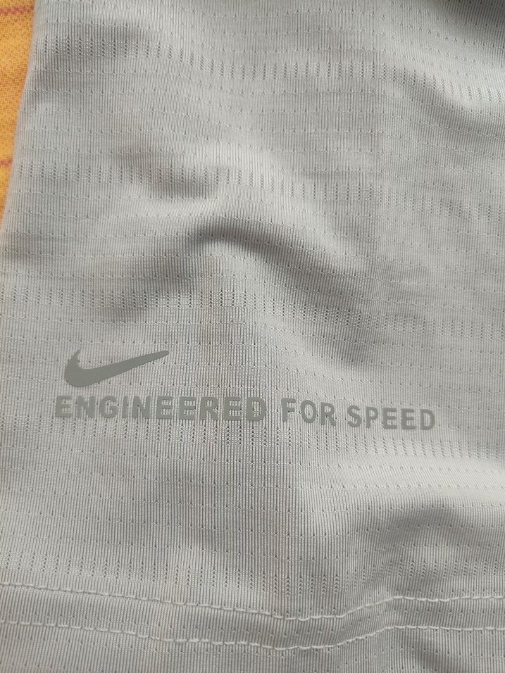 Nike Gri Erkek Beden Etiketi - Görsel 3