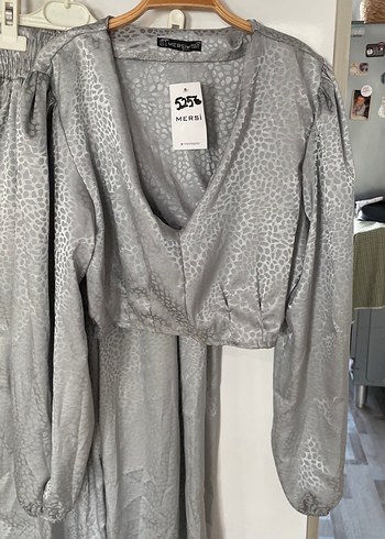 Gri Yılan Desenli takım - Görsel 2