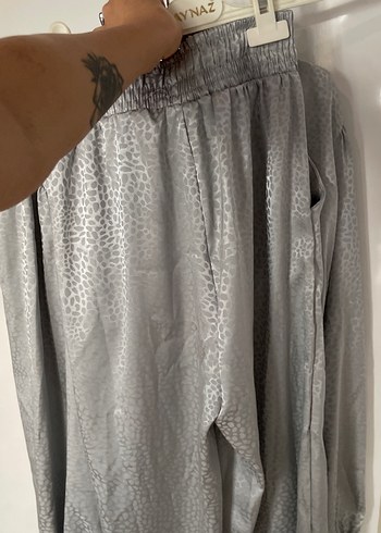 Gri Yılan Desenli takım - Görsel 5